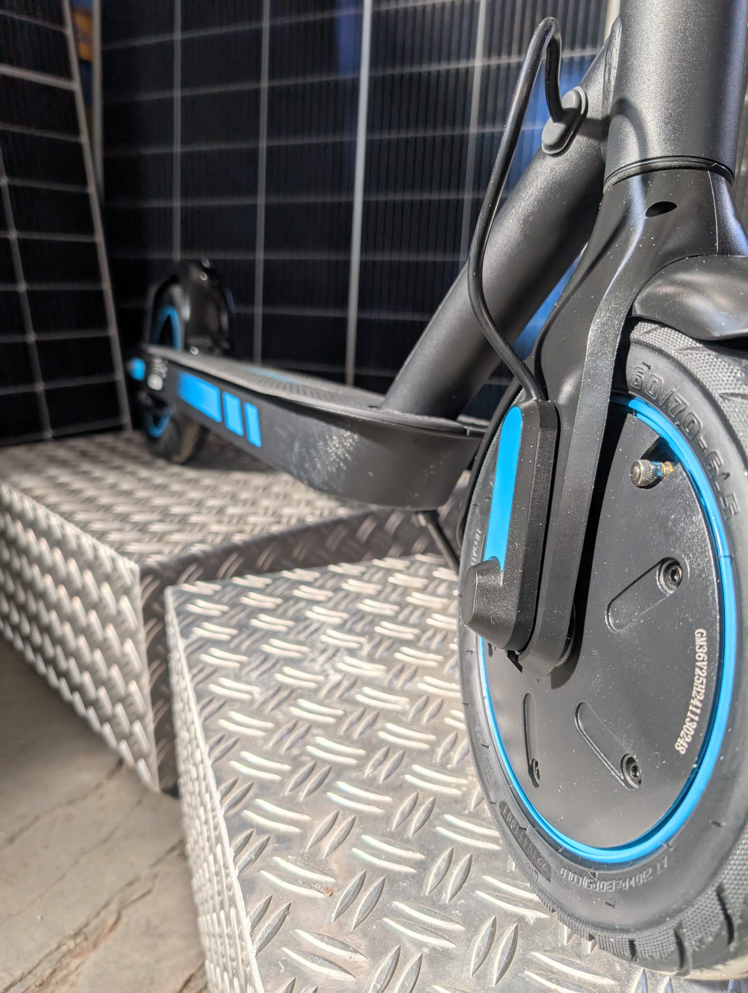 V10 OOK-TEK 500 Watt E-Scooter für Erwachsene, e roller, e scooter V10 OOK-TEK 500 Watt E-Scooter für Erwachsene, e roller, e scooter